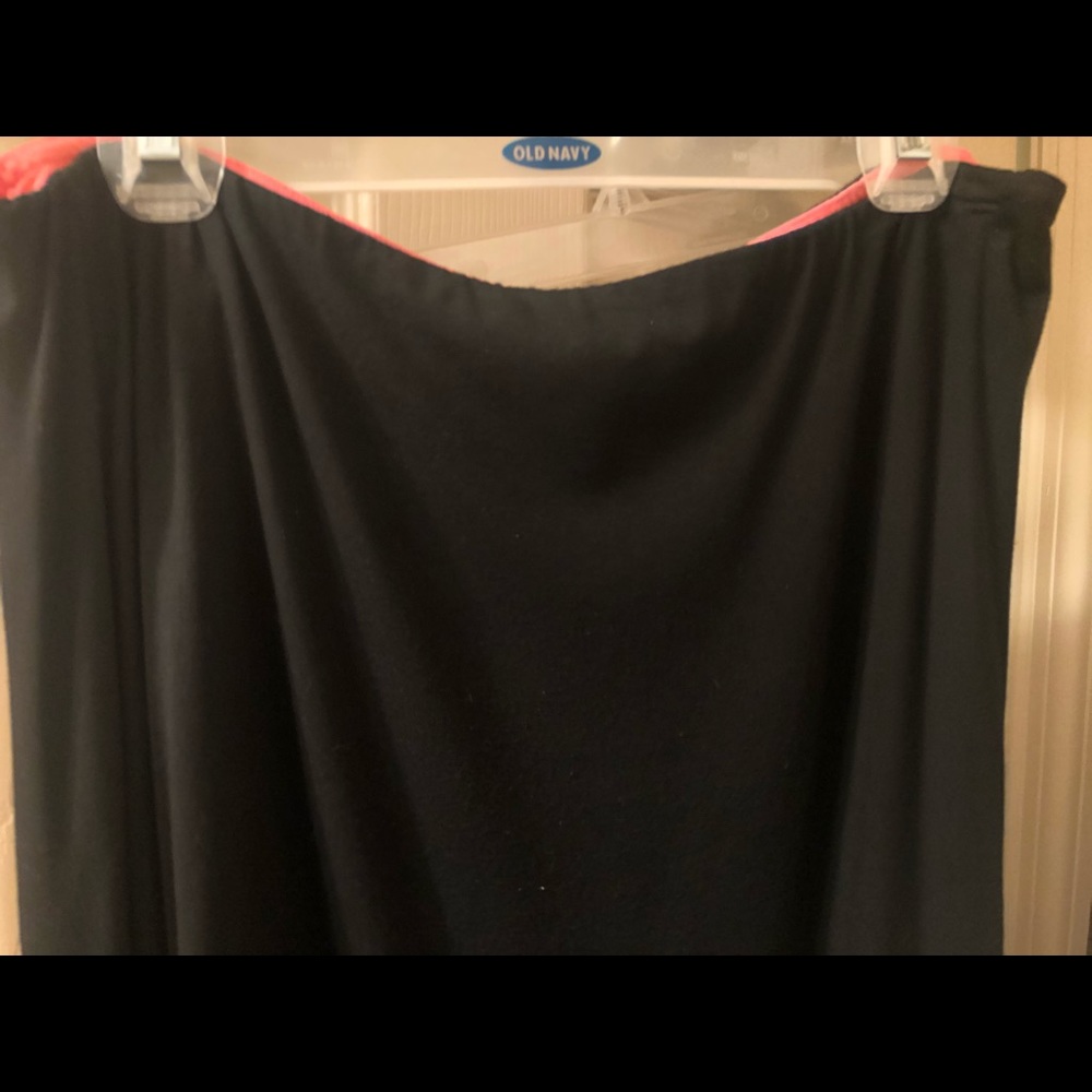 Two piece suit - Picture 7 of 16